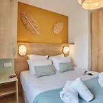 アパートホテル Odalys Riviera La Presqu'ile 4*