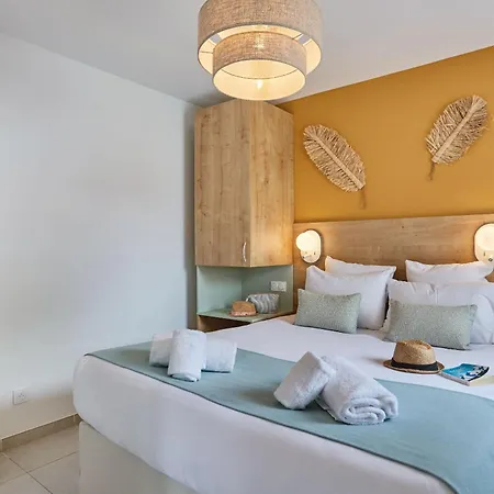 Odalys Riviera La Presqu'ile 4* Йер