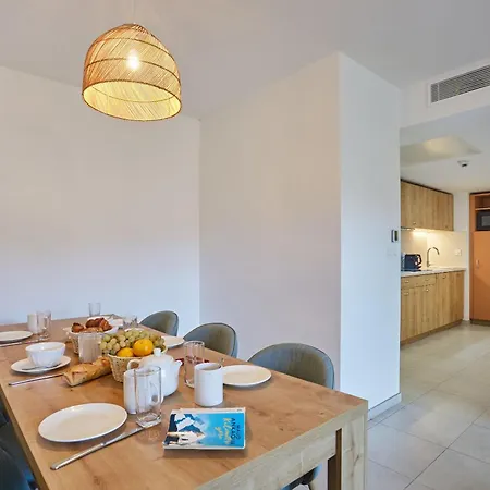 Prestige Odalys Riviera * הייר