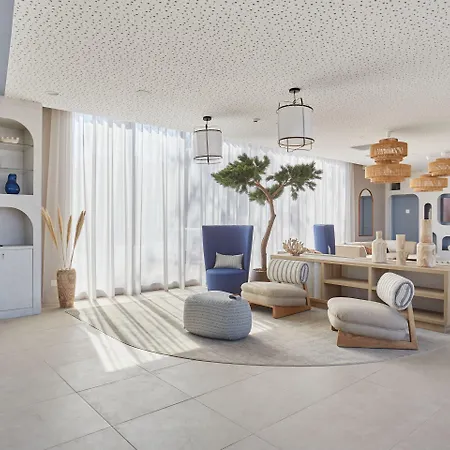 Ξενοδοχείο με διαμερίσματα Odalys Riviera La Presqu'ile 4*